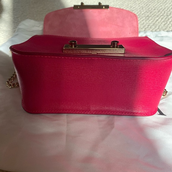 Furla Metropolis - mini crossbody in hot pink - Picture 5 of 7